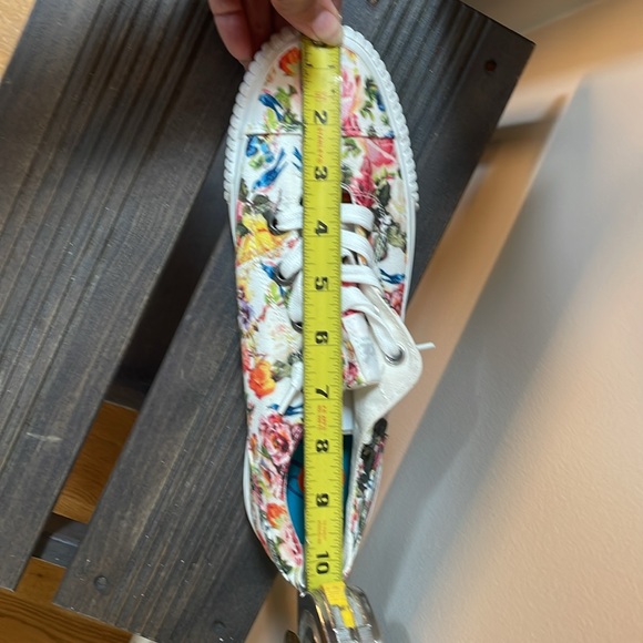 Blowfish Malibu floral sneakers w/zipper accent on sides. 
NEW - Picture 8 of 8